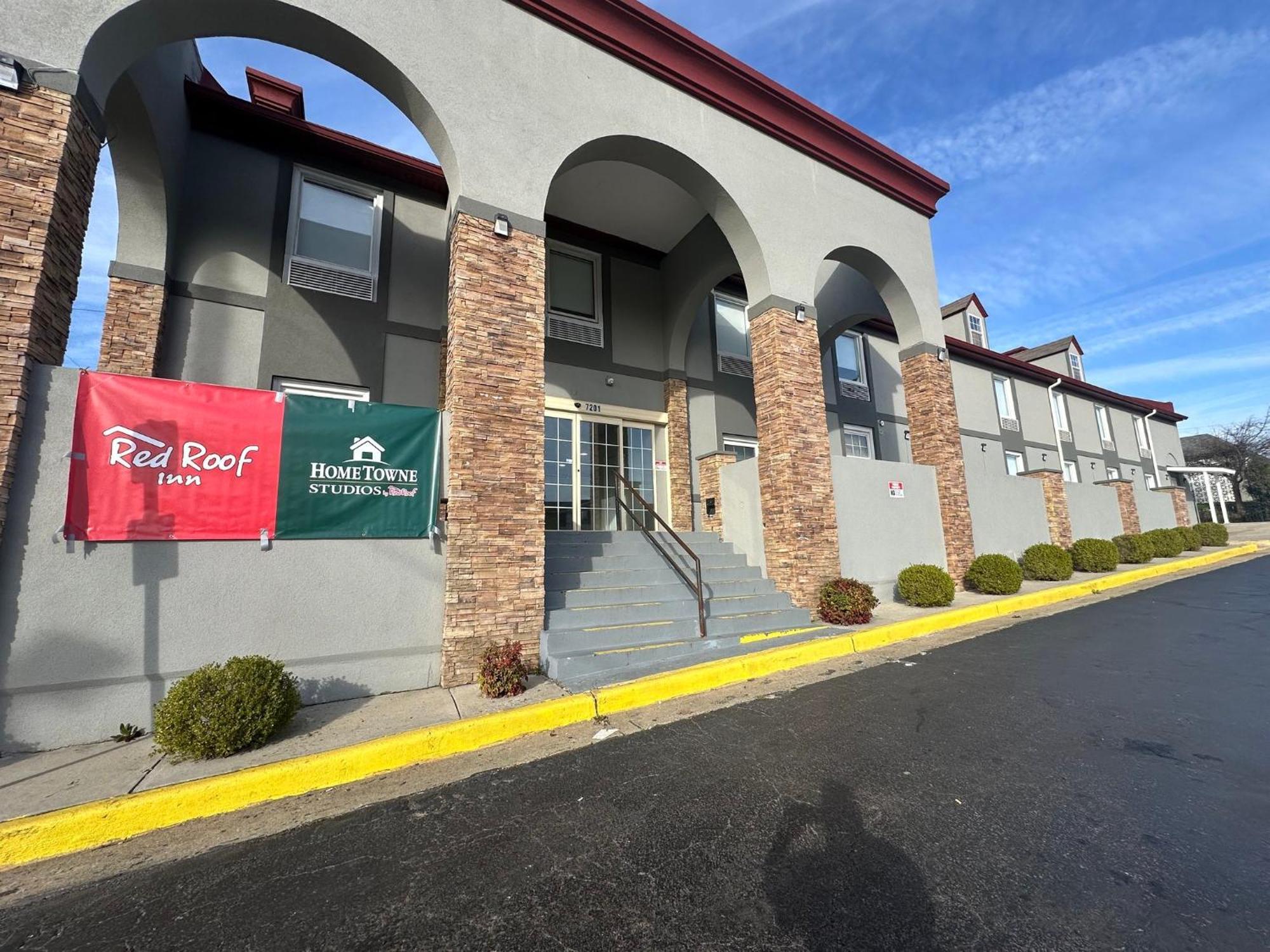 Hometowne Studios By Red Roof Richmond, Va - W Broad St Dumbarton المظهر الخارجي الصورة